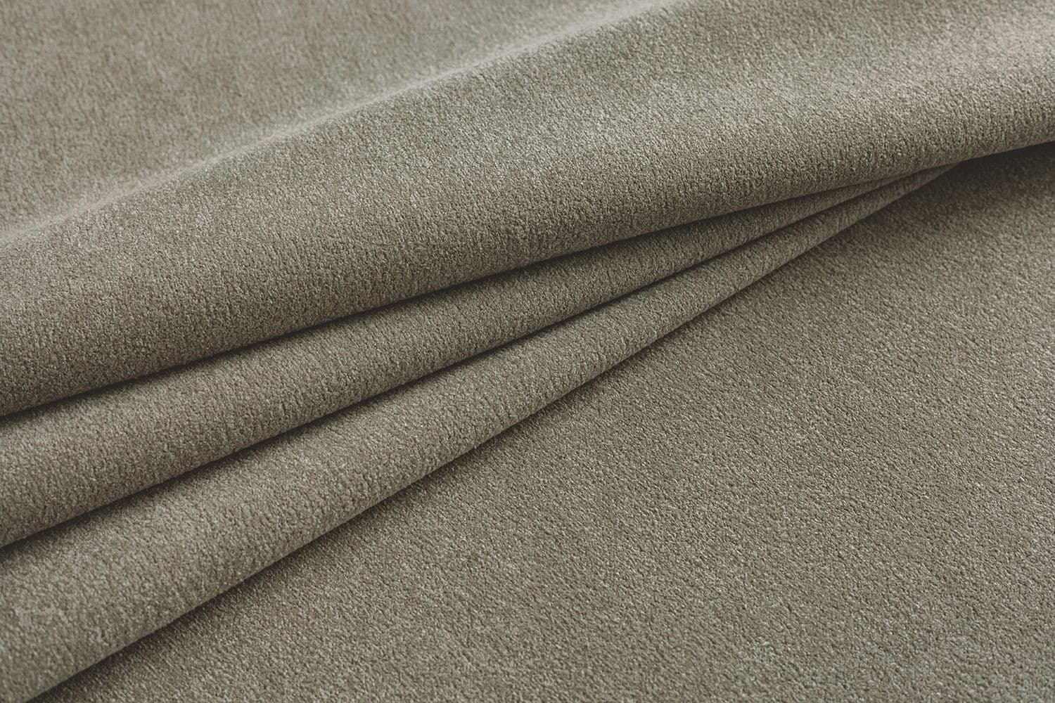 820 Taupe