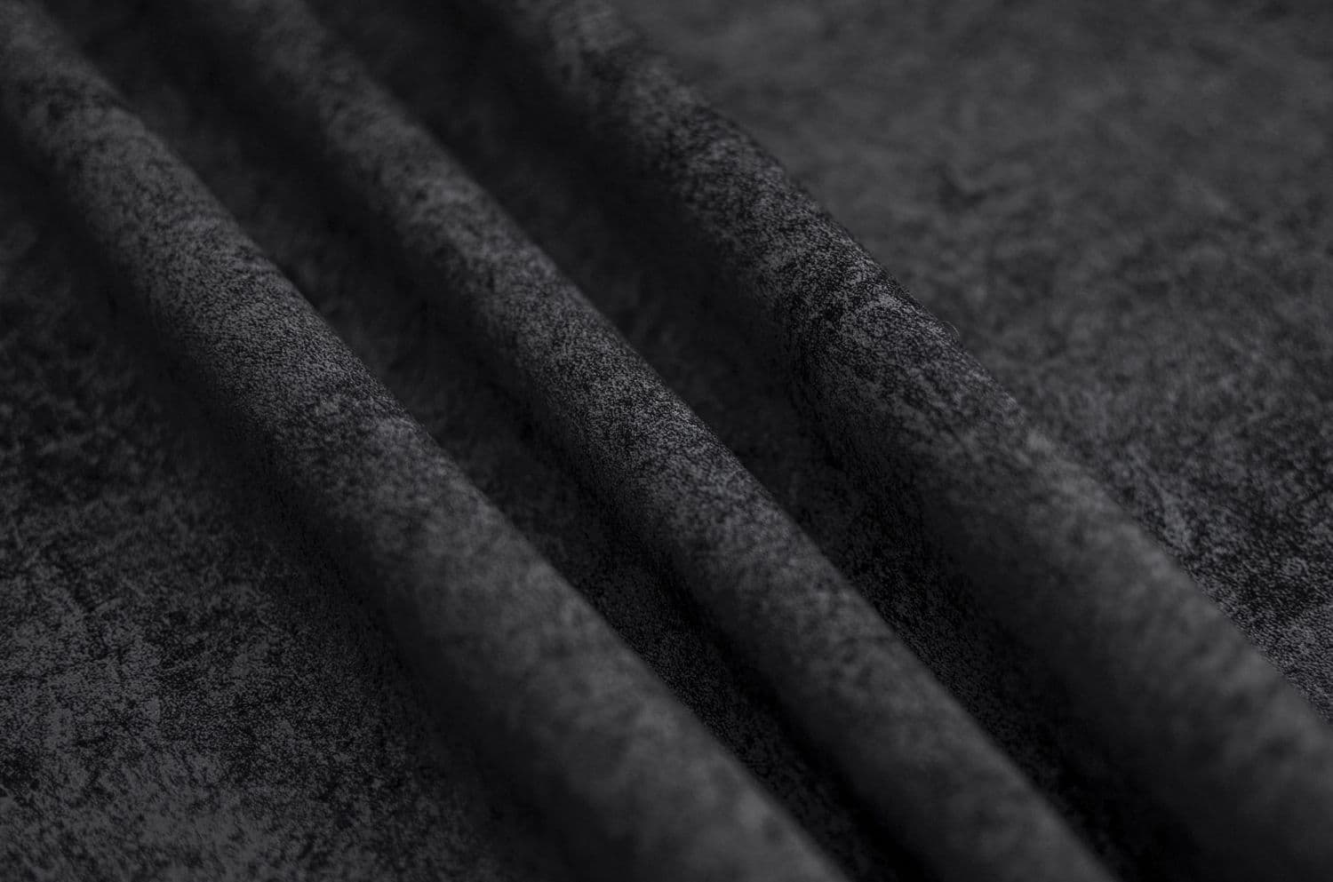 04 Black