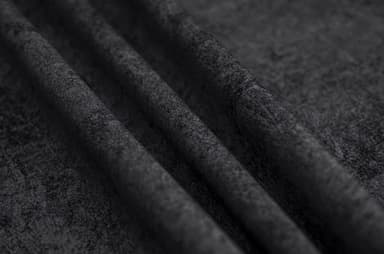04 Black